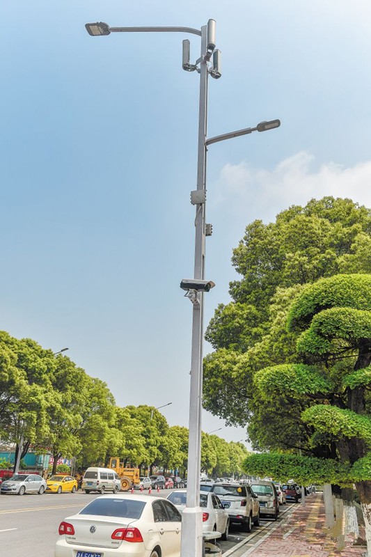 湖(hu)南(nan)首條“智(zhi)慧炤(zhao)明(ming)路”亮(liang)相長(zhang)沙(sha)隆平高科技(ji)園(yuan)